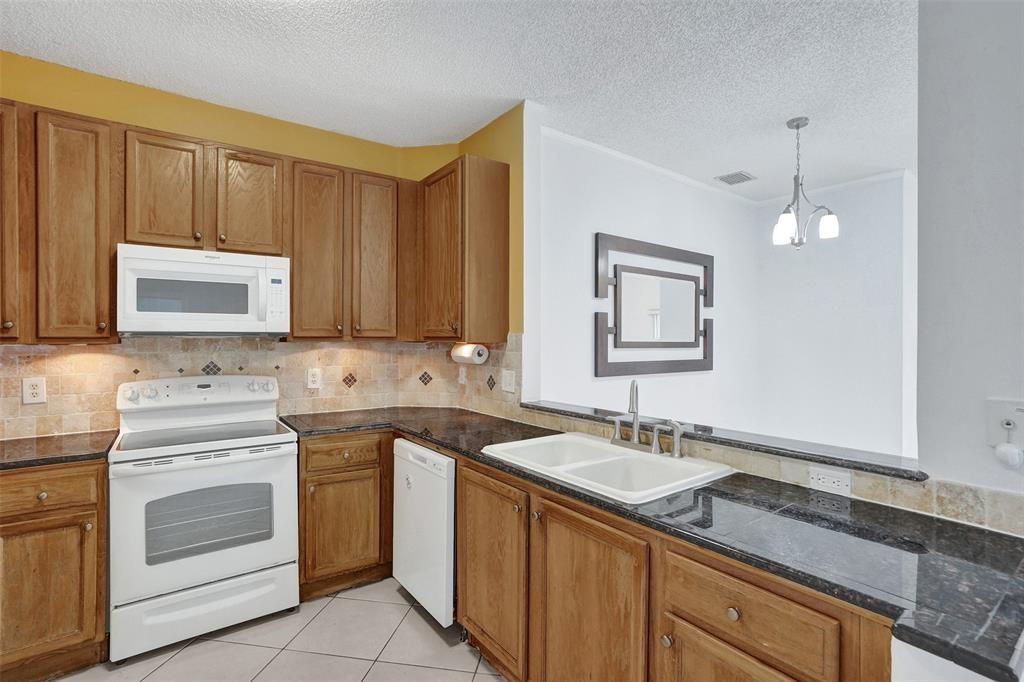 2938 Crestwood Ter 6106