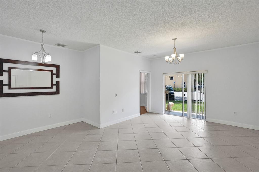 2938 Crestwood Ter 6106