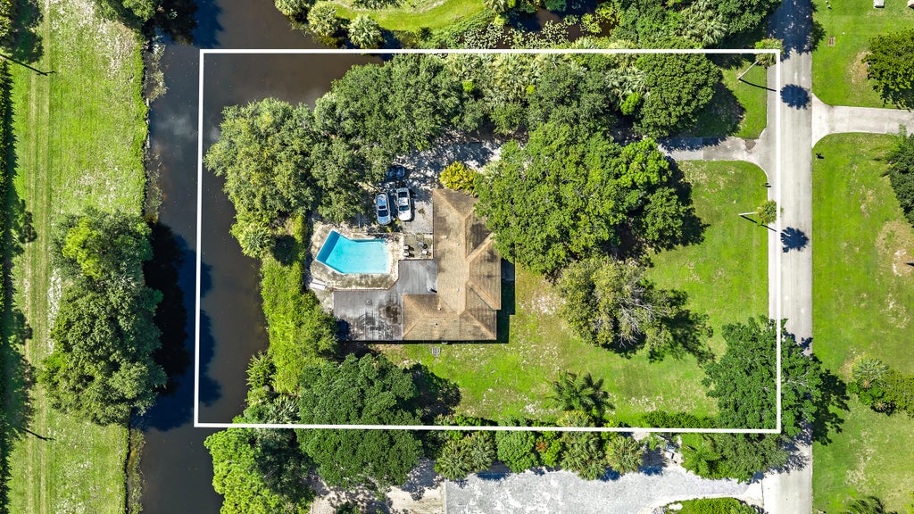 Photo of 8550 Nashua Drive, Palm Beach Gardens, FL 33418 (MLS # B26073773)