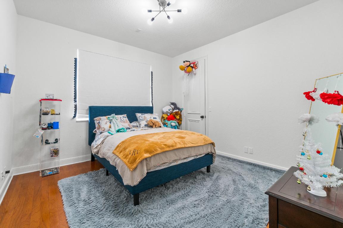 BRISTOL POINTE - Residential