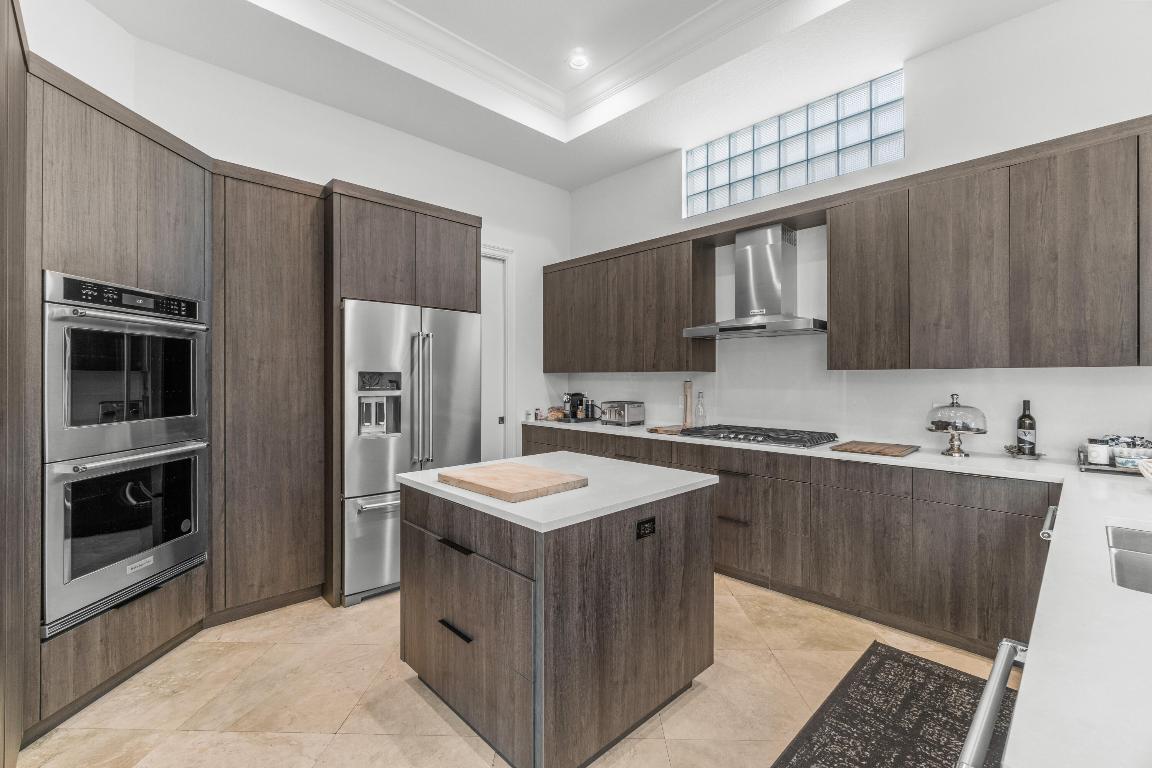 BRISTOL POINTE - Residential