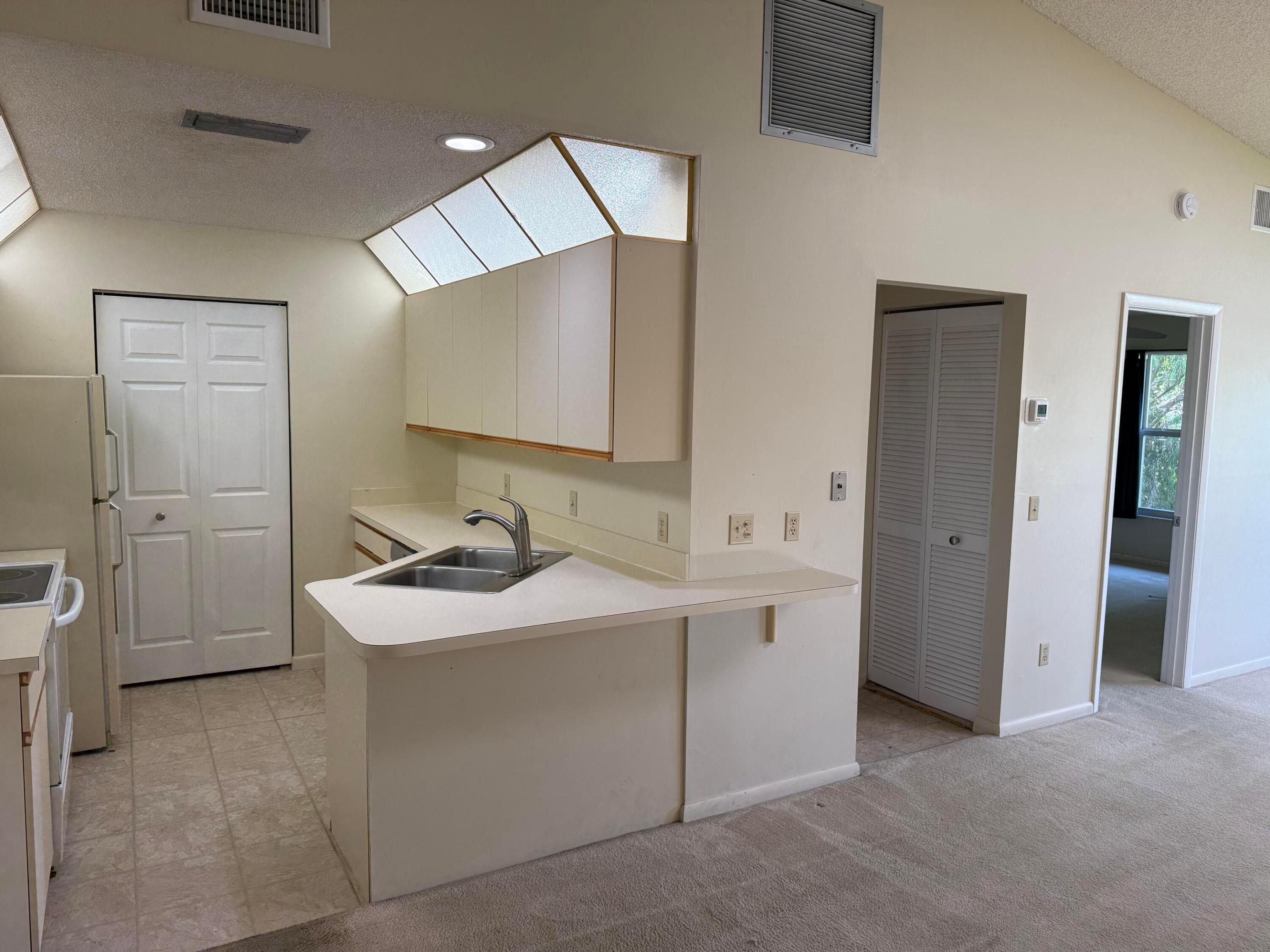 PINECROFT CONDO - Residential