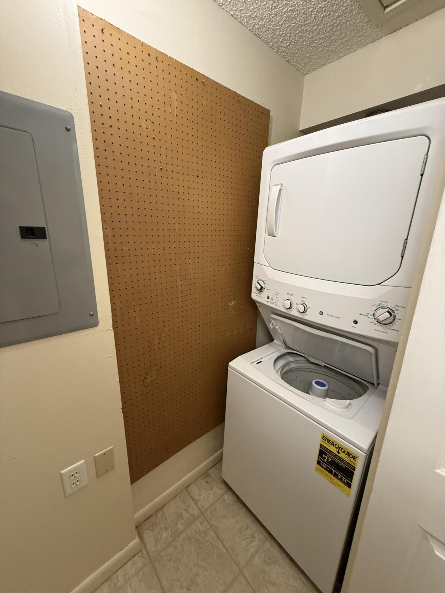 PINECROFT CONDO - Residential