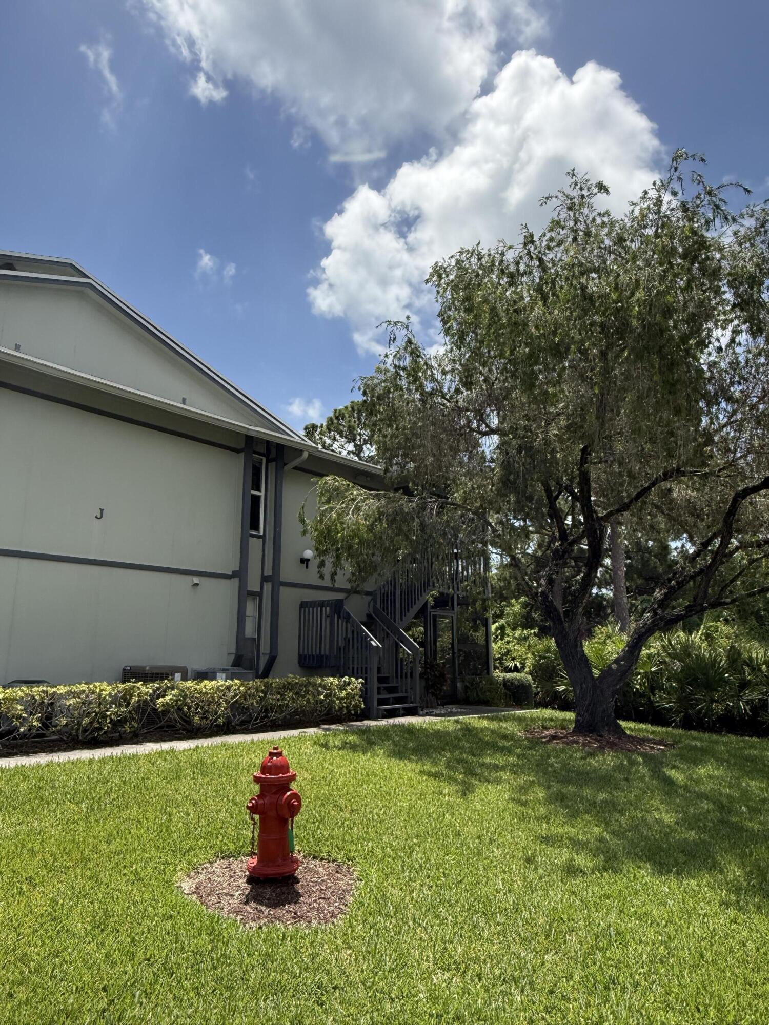 PINECROFT CONDO - Residential
