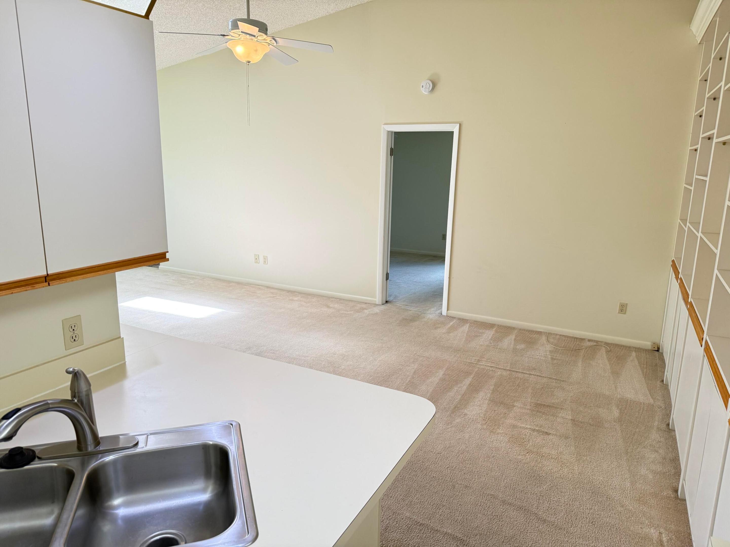 PINECROFT CONDO - Residential