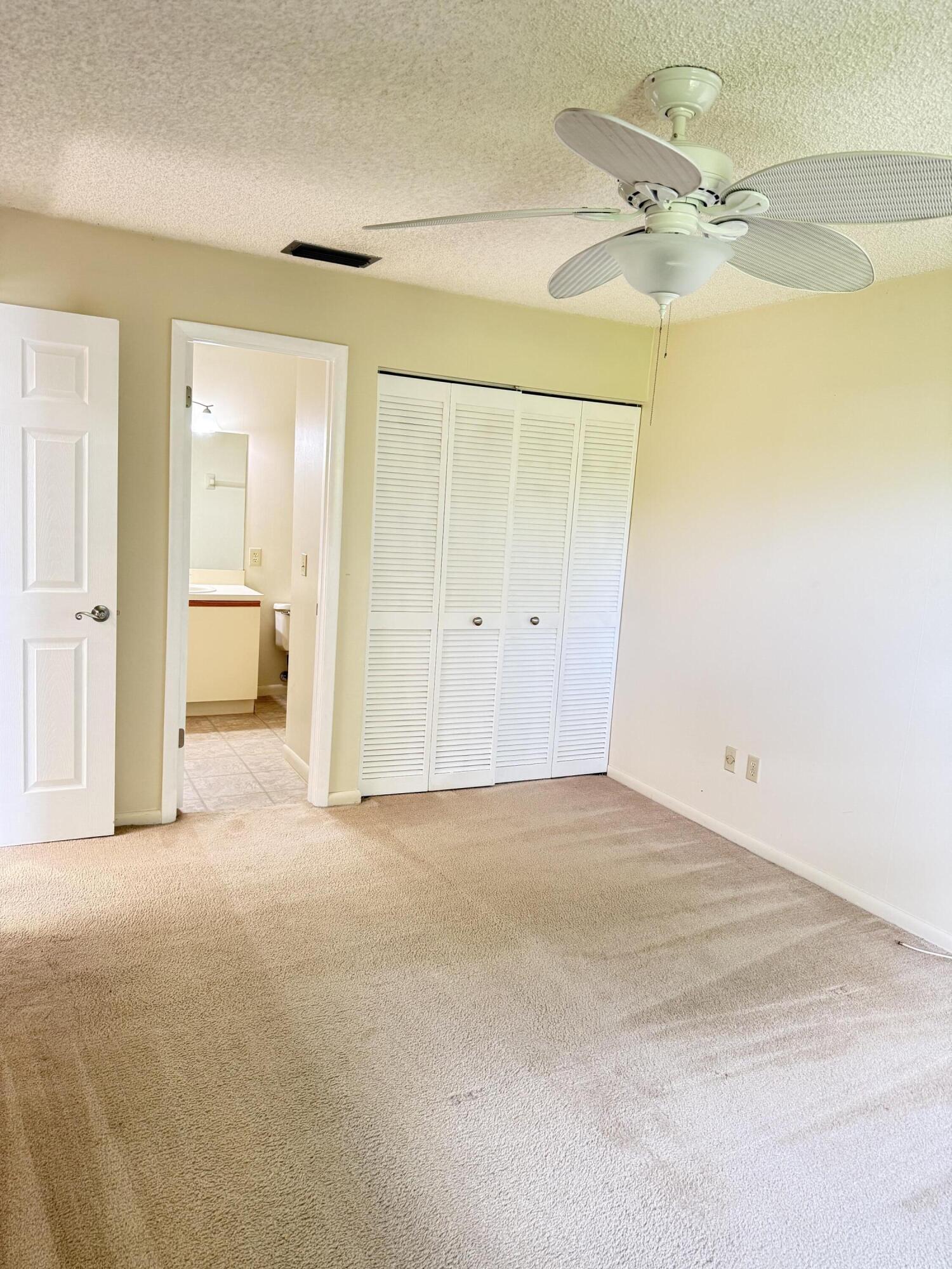 PINECROFT CONDO - Residential