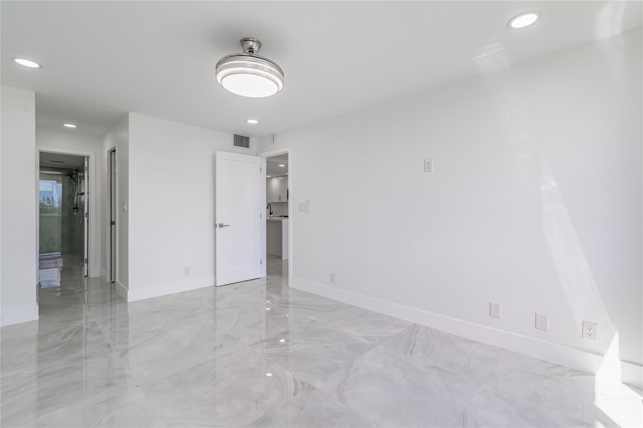 Hollybrook Golf & Tennis - Residential