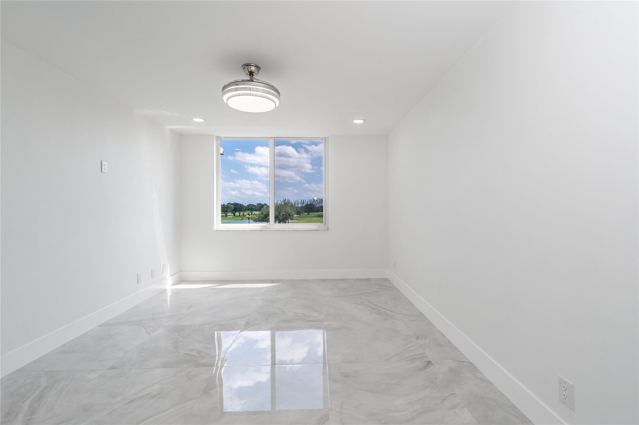 Hollybrook Golf & Tennis - Residential