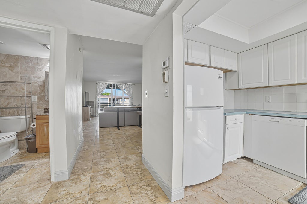 Photo of 4500 N FEDERAL Highway #358G, Lighthouse Point, FL 33064 (MLS # B26080949)