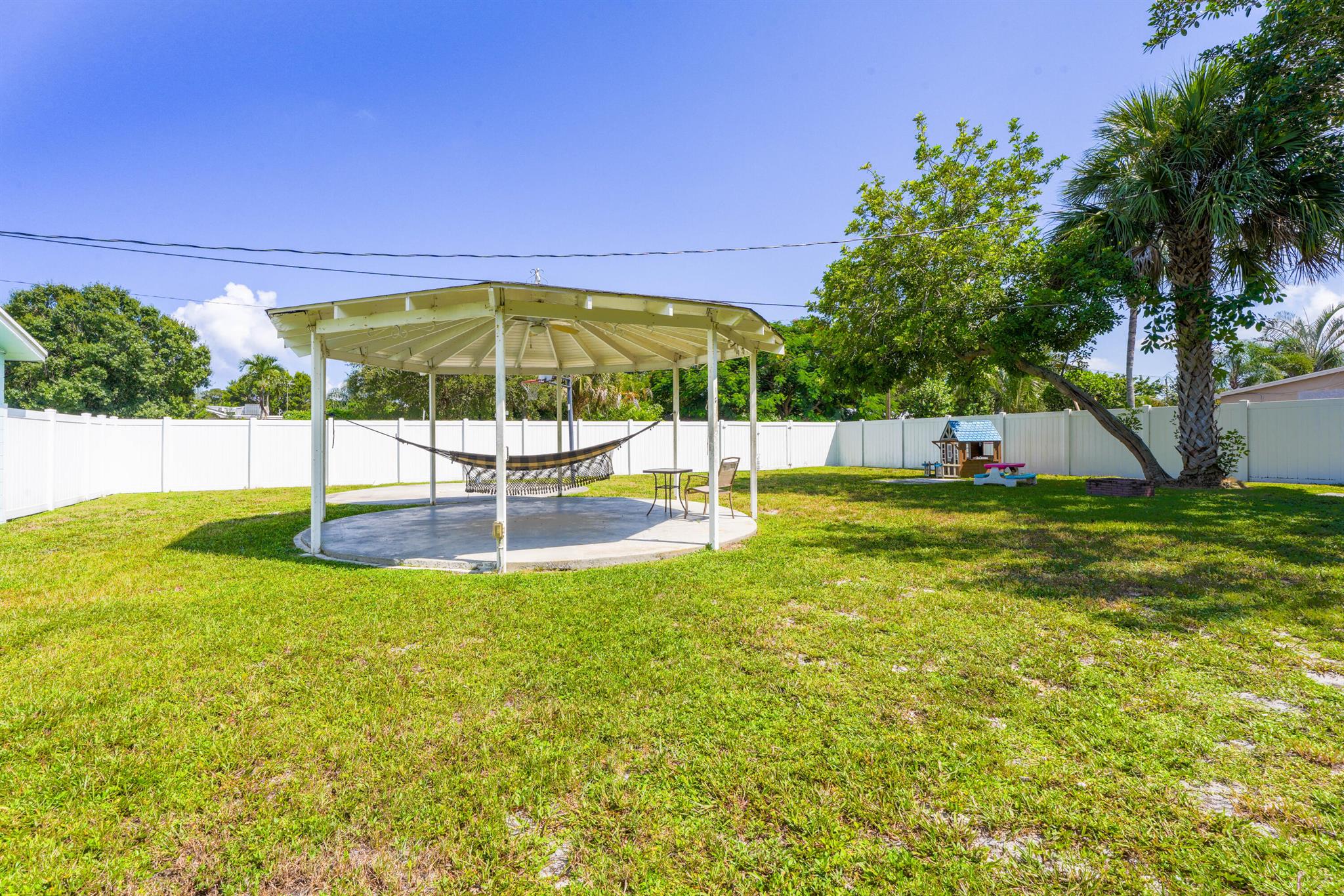 PINE GARDENS - Residential Lease