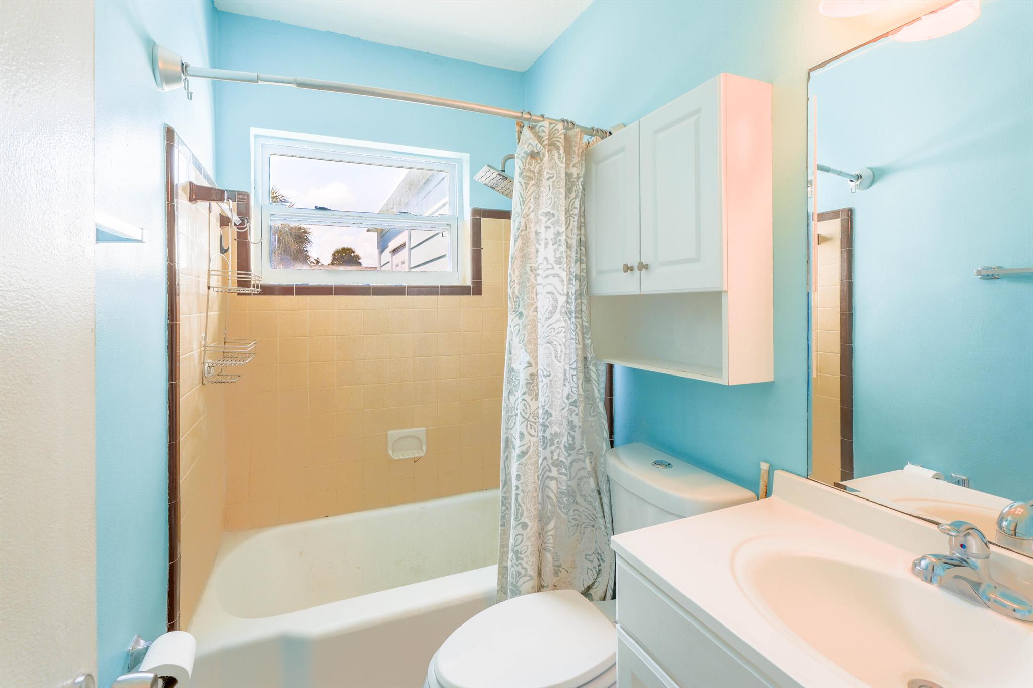 PINE GARDENS - Residential Lease