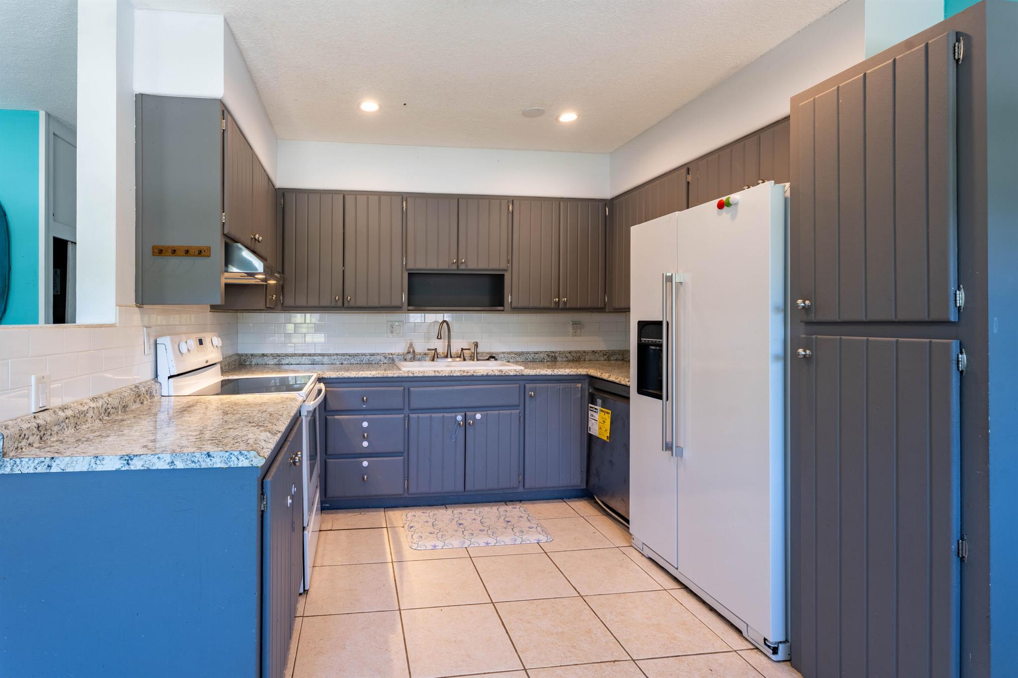 PINE GARDENS - Residential Lease