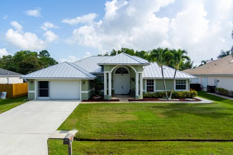 A home in Port St Lucie