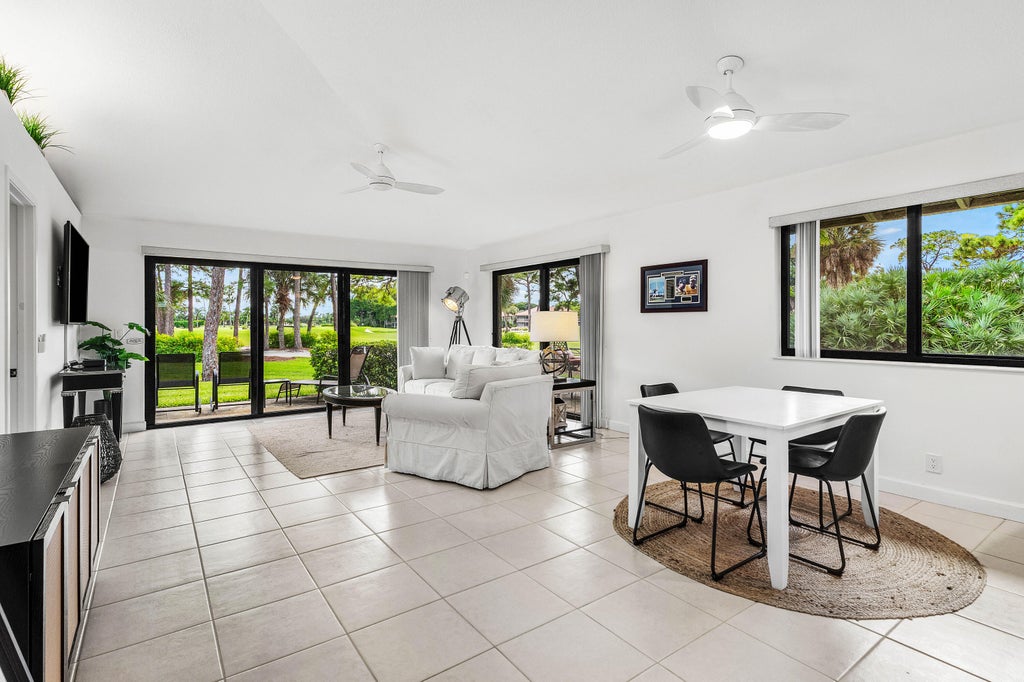 Photo of 526 Club Drive, Palm Beach Gardens, FL 33418 (MLS # B26089582)