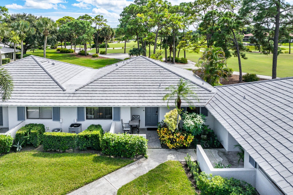 Photo of 526 Club Drive, Palm Beach Gardens, FL 33418 (MLS # B26089582)