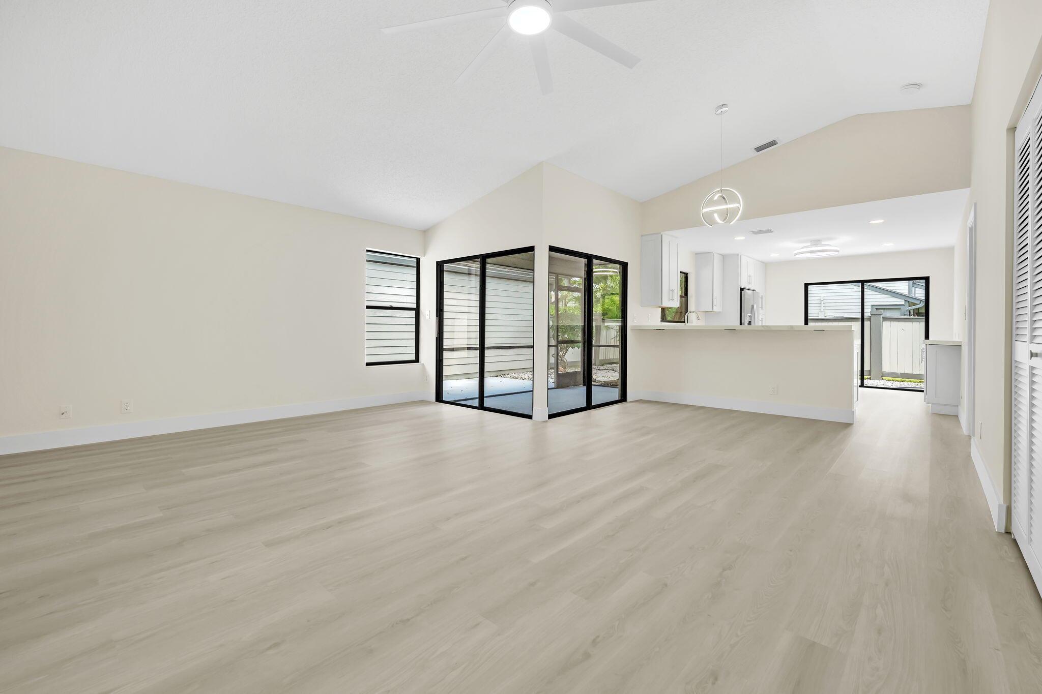 13323 Bedford Mews Court Court, Wellington, FL, 33414/$549,000 3 13323 Bedford Mews Court Court