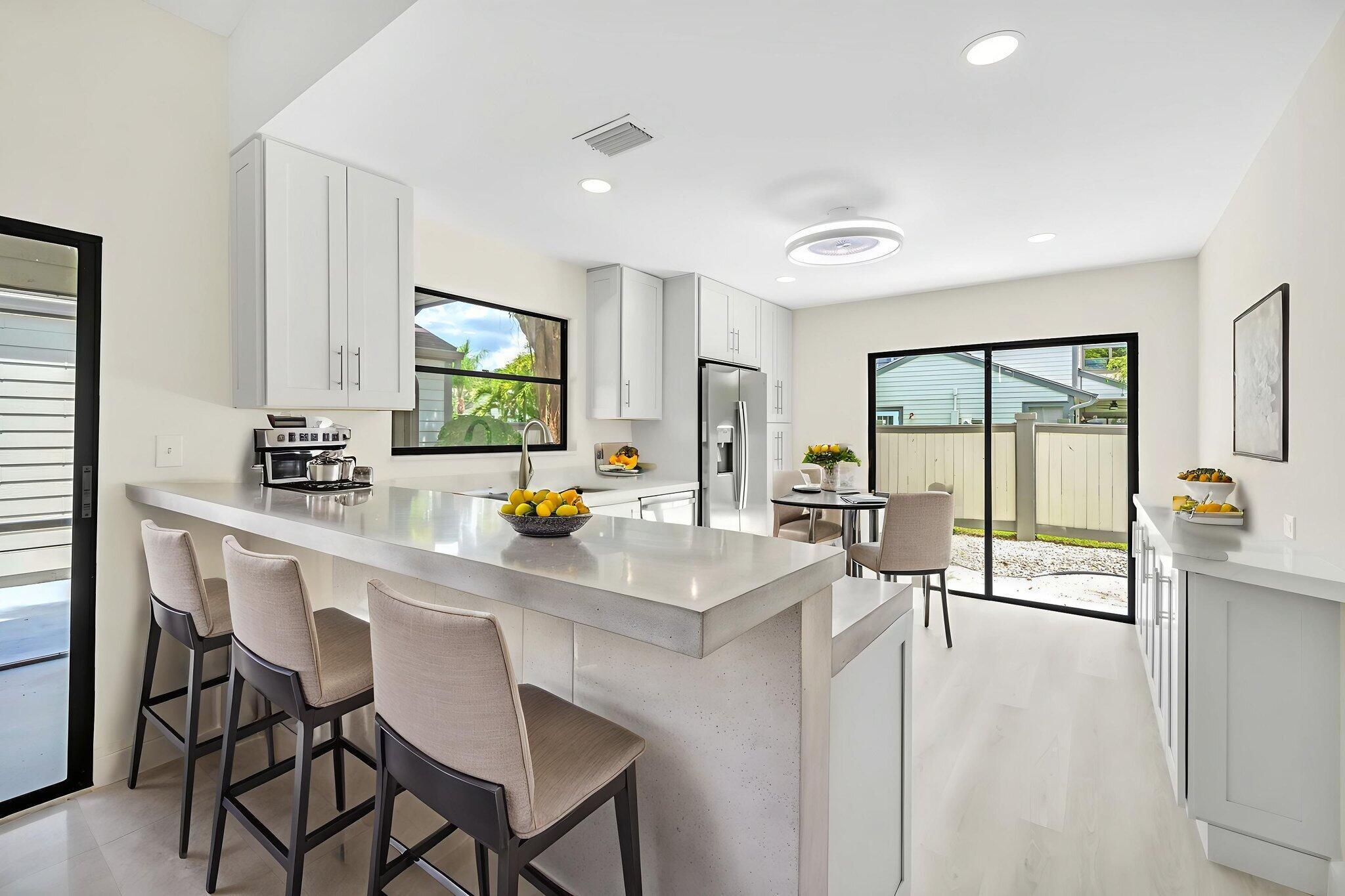 13323 Bedford Mews Court Court, Wellington, FL, 33414/$549,000 4 13323 Bedford Mews Court Court