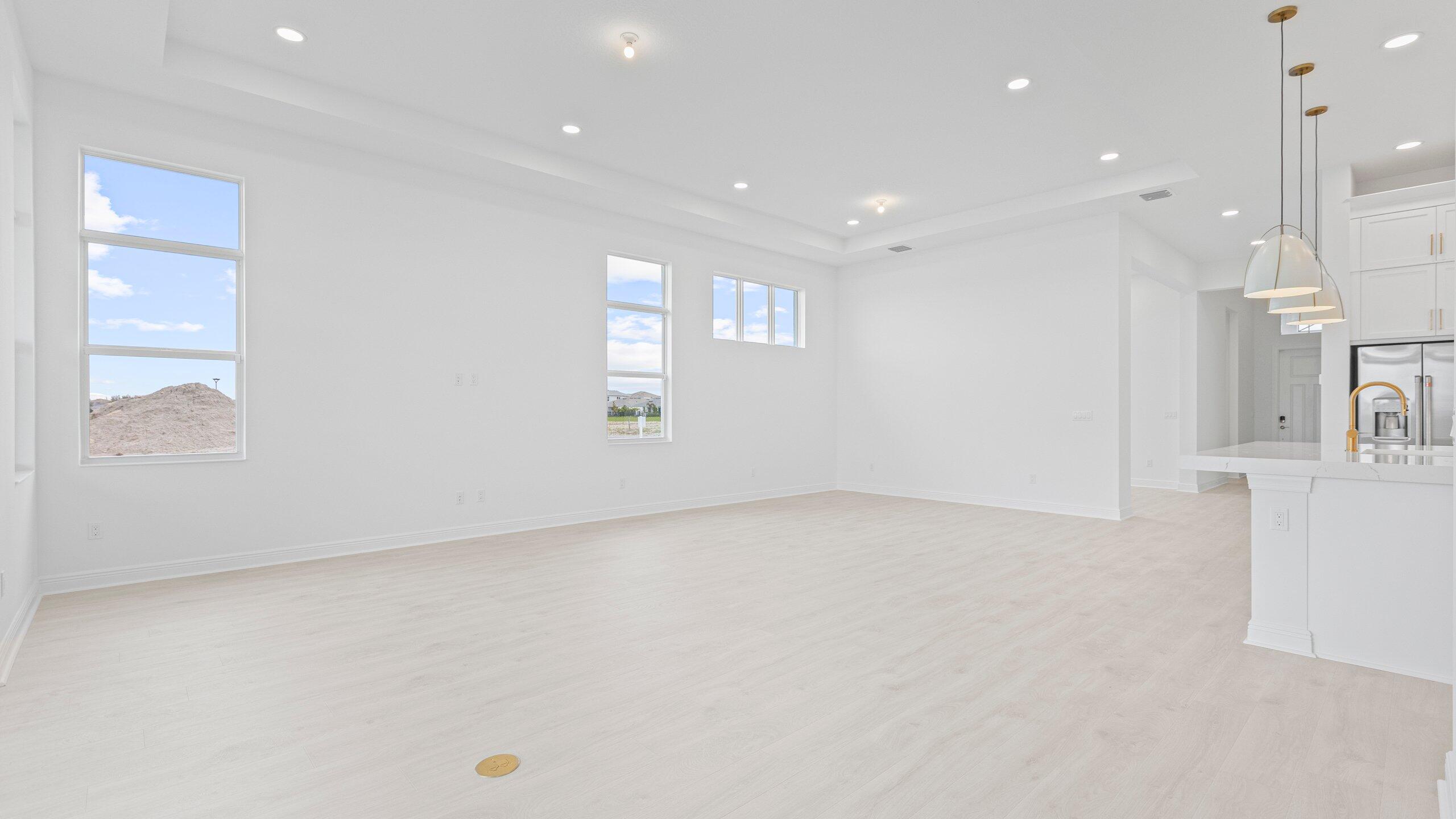 CRESSWIND PALM BEACH - Residential