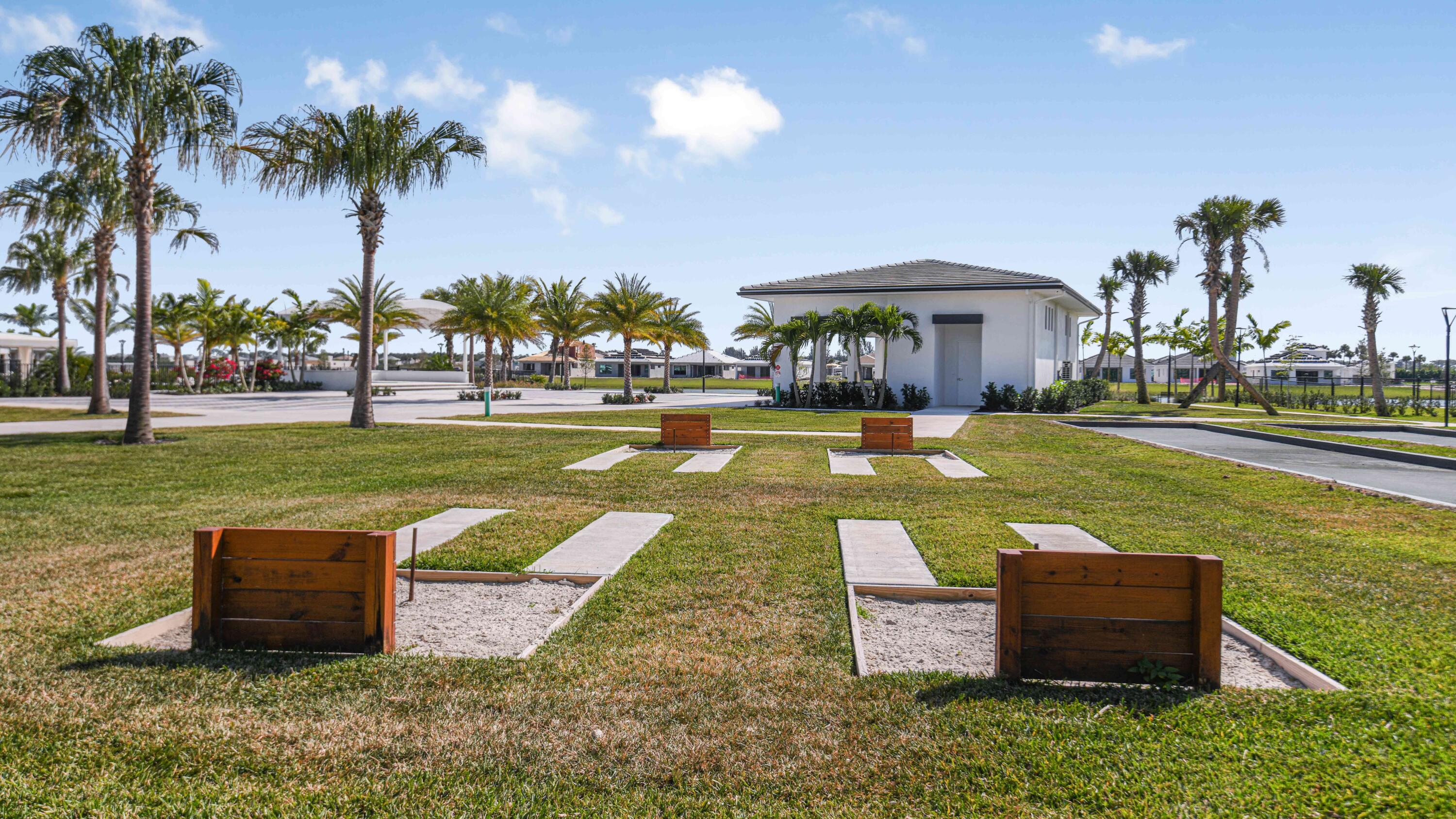 CRESSWIND PALM BEACH - Residential