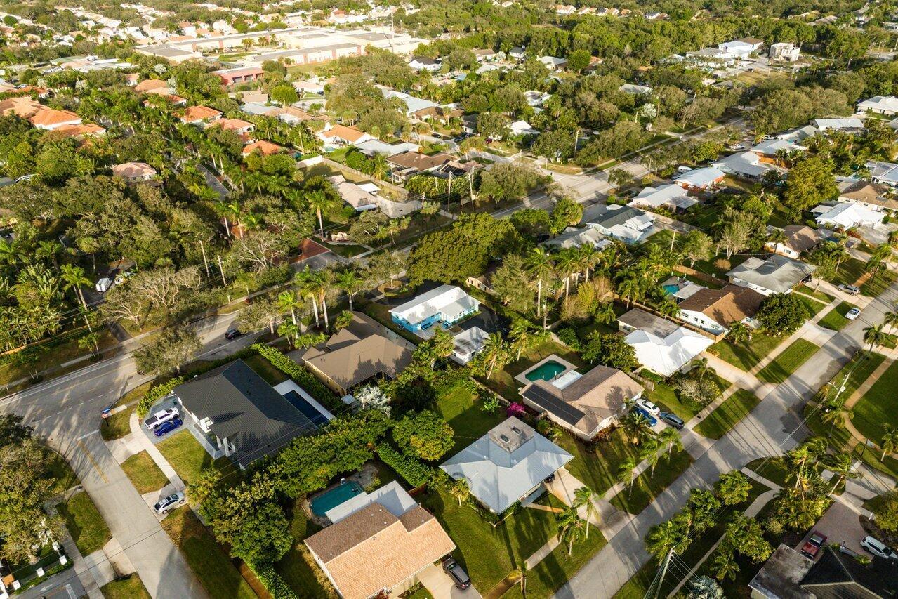 908 Prosperity Farms Road