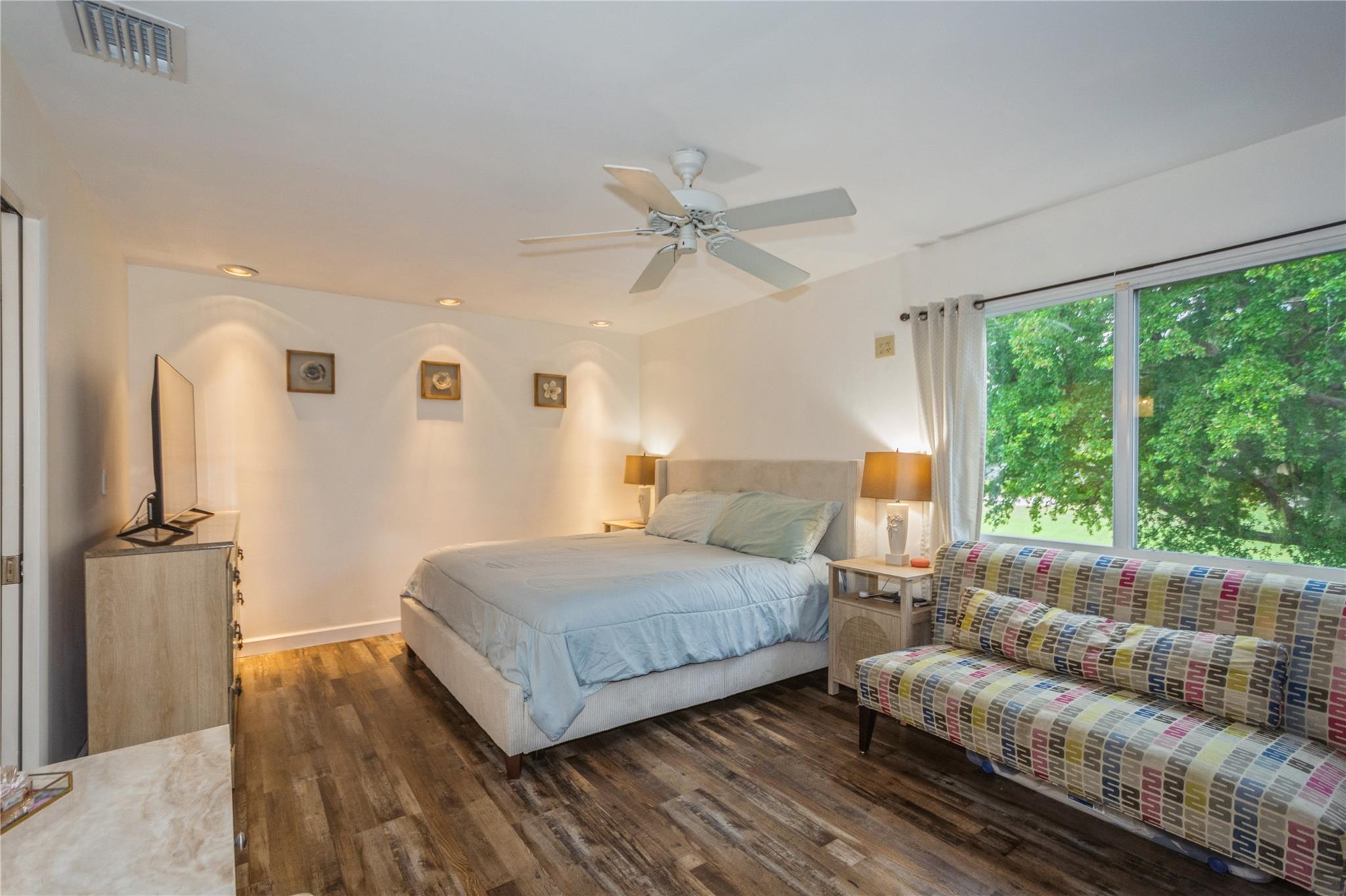 EVERGLADES SUGAR & LAND C - Residential Lease