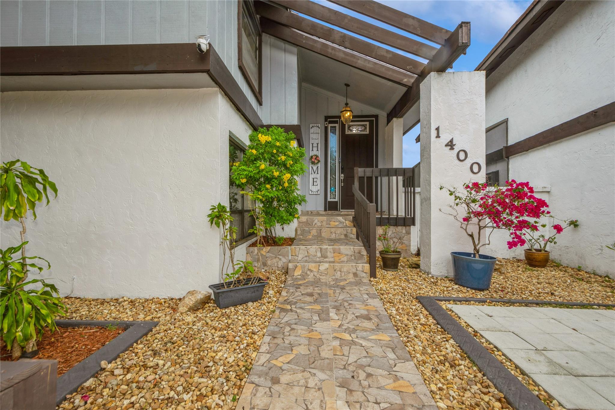 EVERGLADES SUGAR & LAND C - Residential Lease