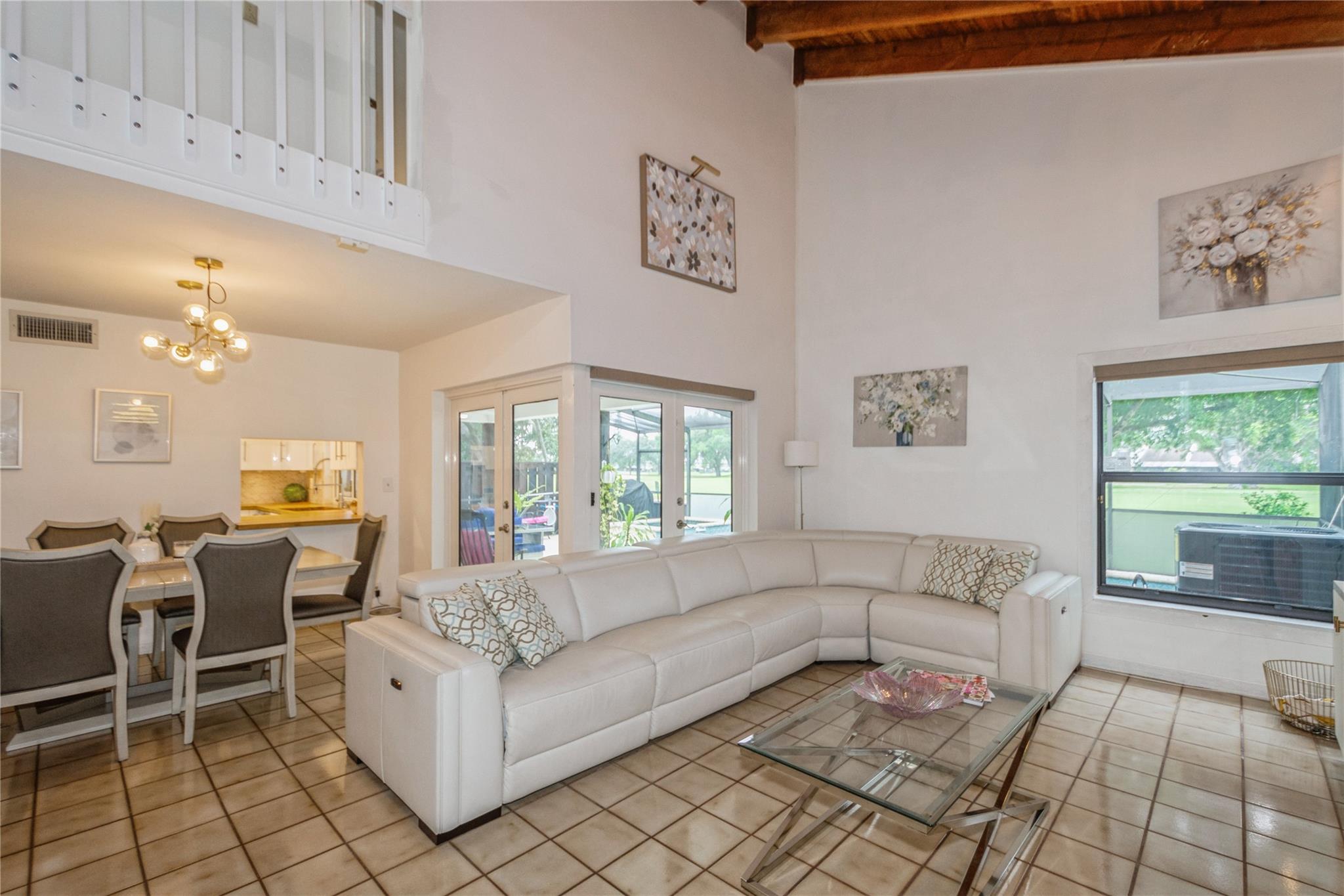 EVERGLADES SUGAR & LAND C - Residential Lease