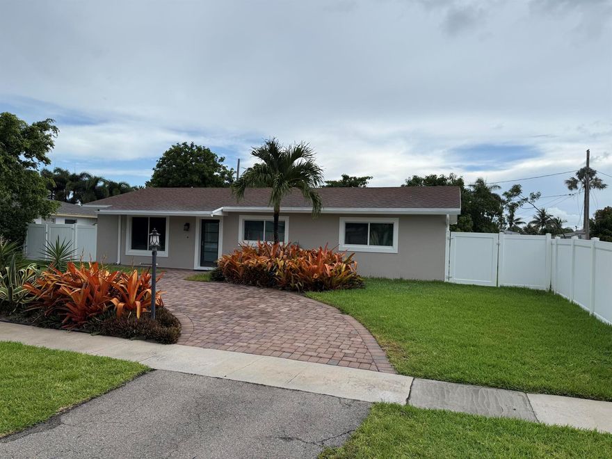 QUIET QUIET STREET. GREAT LOCATION MINUTES FROM EVERTHING... POOL GETS SUN ALL DAY EAST TO WEST EXPOSURE. BACK YARD FACES NORTH, OVERHANG CAN ACTUALLY USE IT COMFORTABLY. BIG ALL NEW FENCED IN YARD.
CIRCLE DRIVEWAY, HOUSE IS LIKE NEW IN AND OUT.
IMPACT GLASS. BATHS, KITCHEN, FLOORS. 
SHOW'S ALL NEW..THERE IS A COMMUNITY PLAY GROUNDS AND TENNIS COURT. COUPLE MINUTES UP THE STREET.
POOL AND LAWN MAINTENANCE  TAKEN CARE OF BY OWNER....