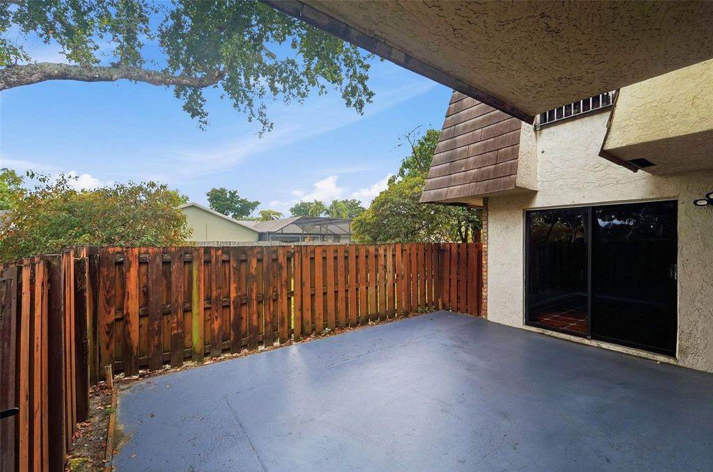 Photo of 2501 NW 99th Avenue, Coral Springs, FL 33065 (MLS # B26025902)