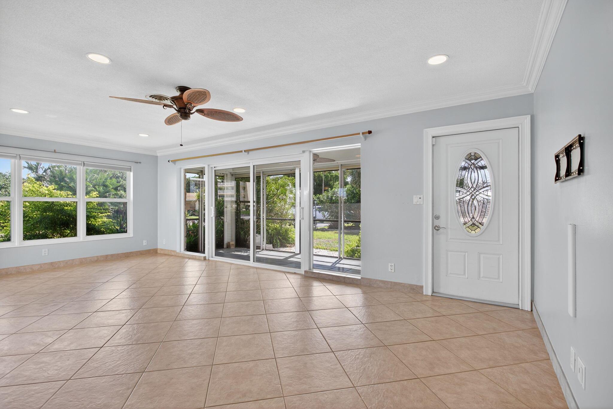 HARBOUR VILLAS - Residential Lease