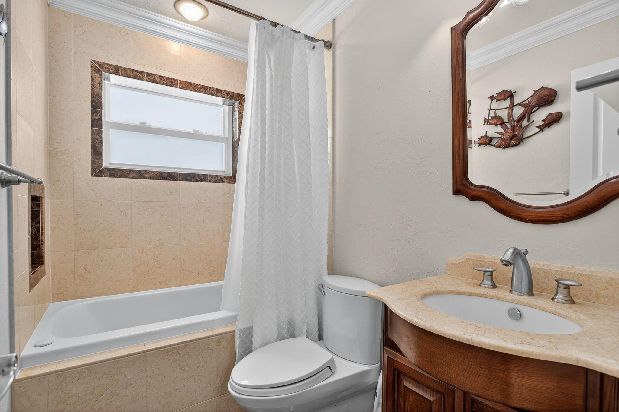 HARBOUR VILLAS - Residential Lease