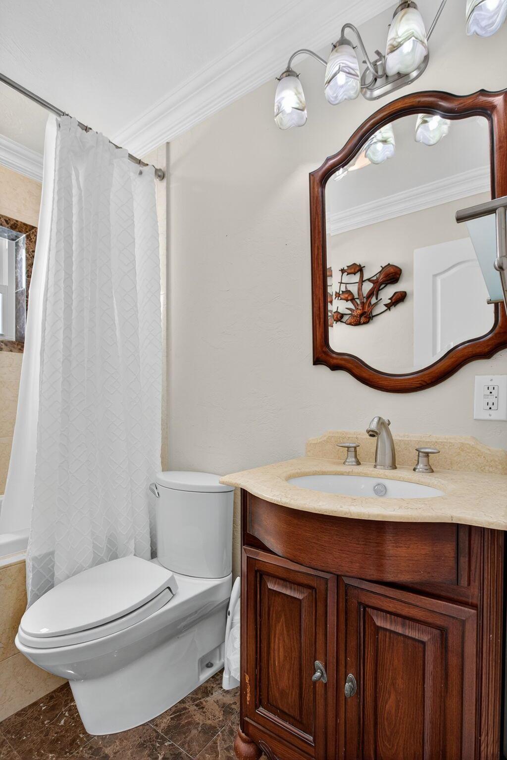 HARBOUR VILLAS - Residential Lease