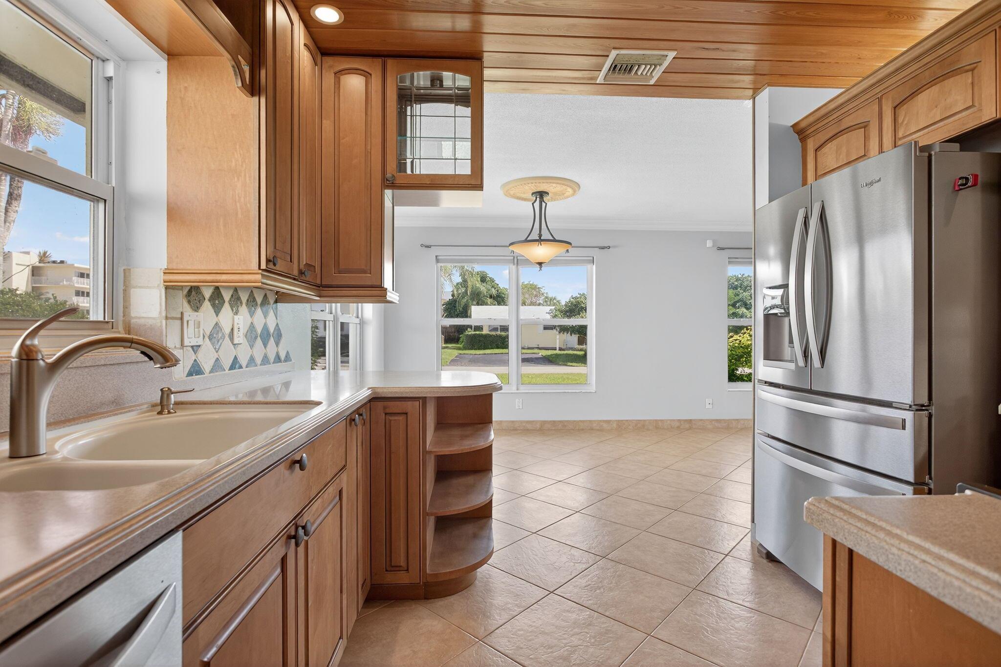 HARBOUR VILLAS - Residential Lease