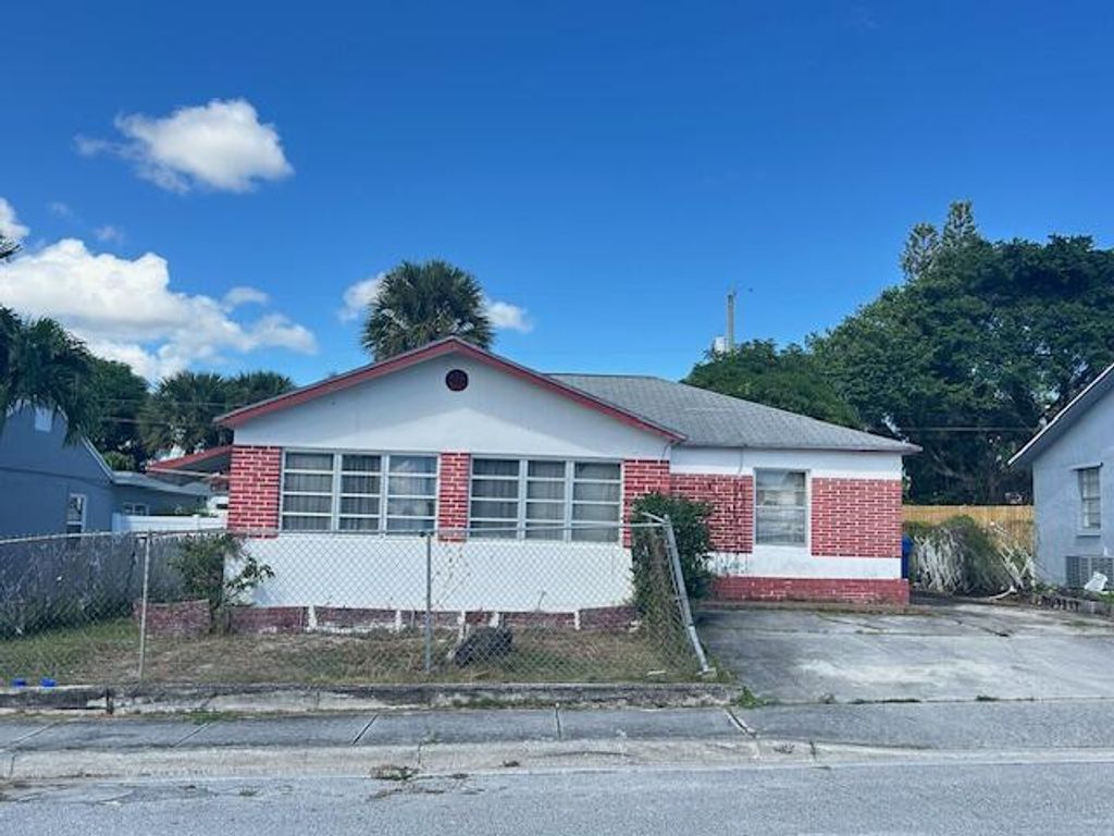Photo of 848 W 5th Street, Riviera Beach, FL 33404 (MLS # R11133254)