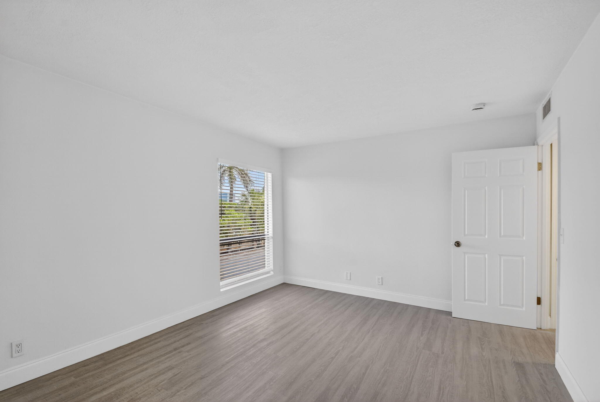 CROSS CREEK CONDO - Residential