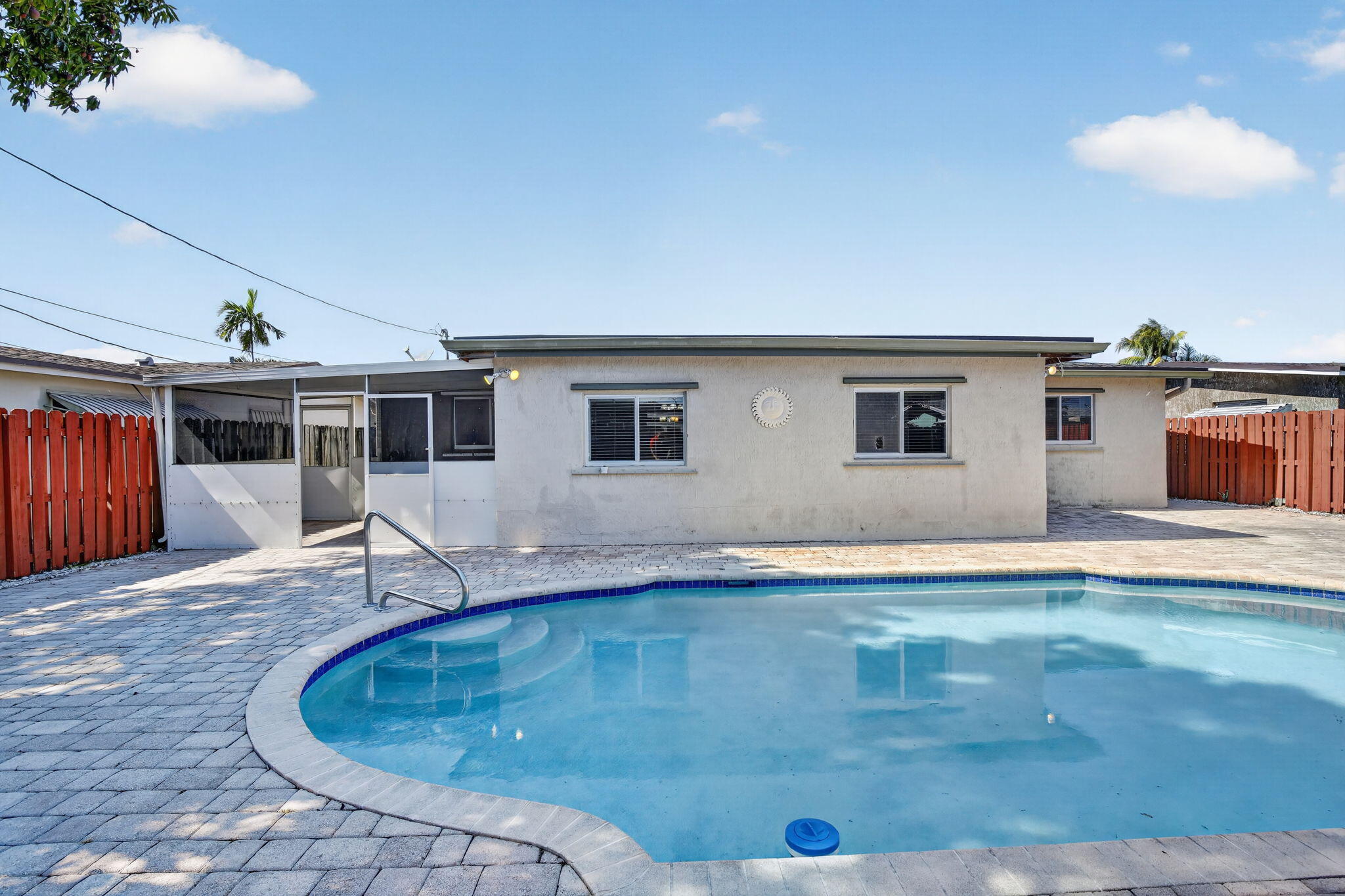 SUNRISE GOLF VILLAGE - Residential
