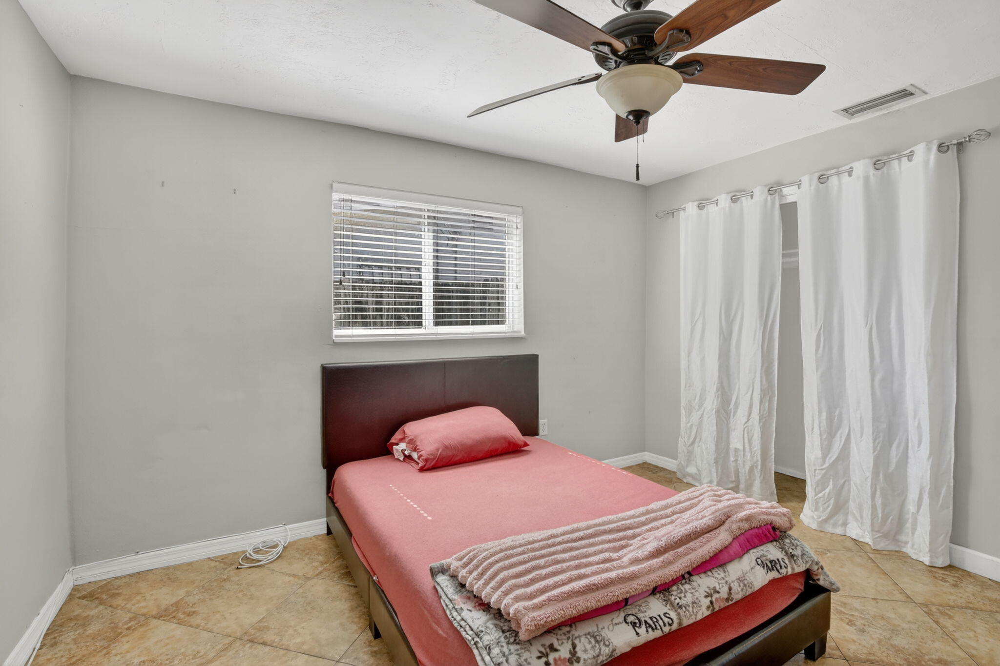 SUNRISE GOLF VILLAGE - Residential