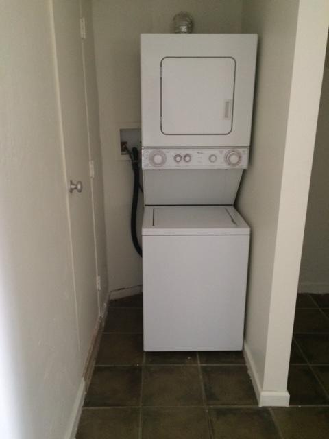 HILLSIDE PARK IN - Residential Lease