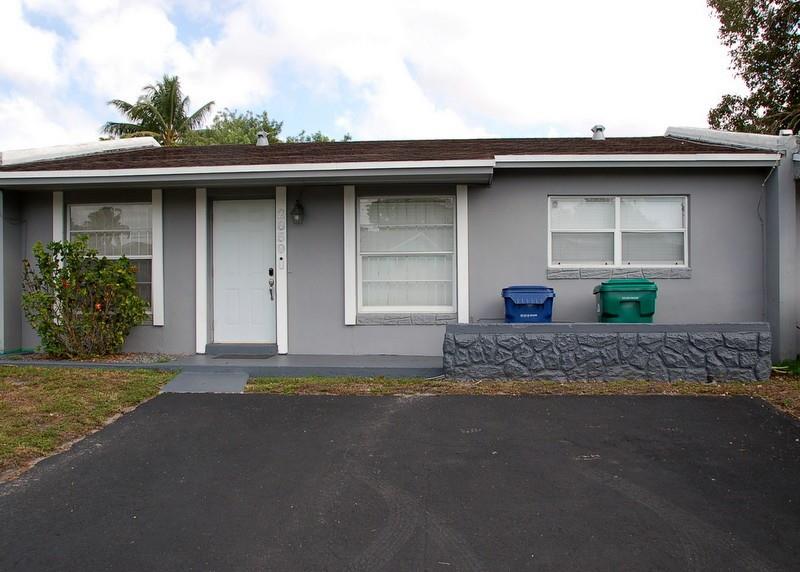 Renovated 3/1 villa with a fenced in back yard. Furniture is negotiable. Will consider 6 month + a day or annual lease. Central A/C. Washer/Dryer inside unit. Parking for up to 2 cars (no overnight street parking is allowed). Centrally located in Miami Gardens close to the Hard Rock Stadium, Universities, and the Turnpike. Quick approval process.