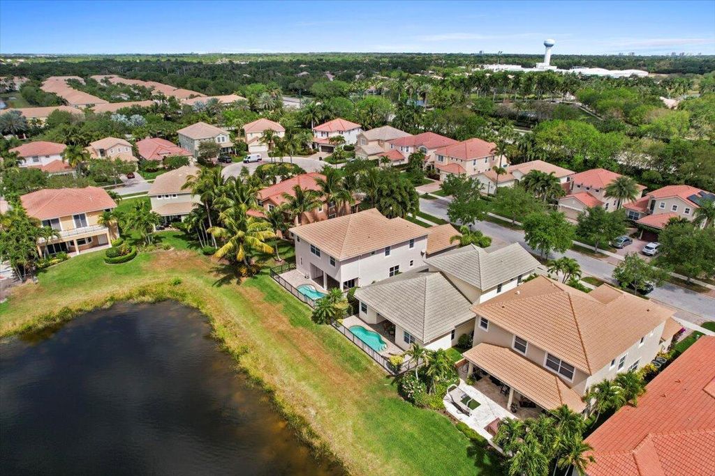 Photo of 12058 Aviles Circle, Palm Beach Gardens, FL 33418 (MLS # R10880798)