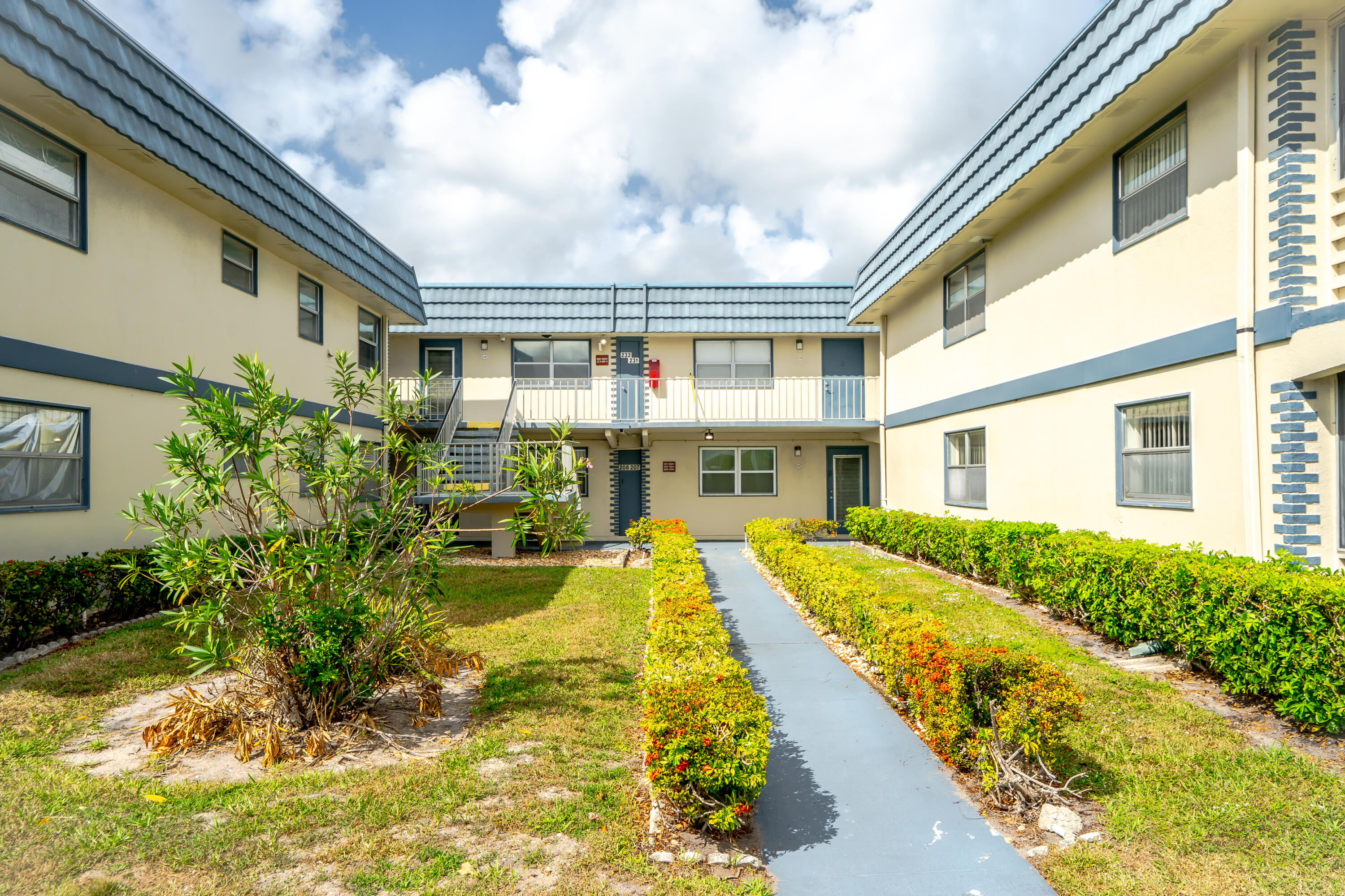 KINGS POINT BRITTANY A THRU O CONDOS - Residential