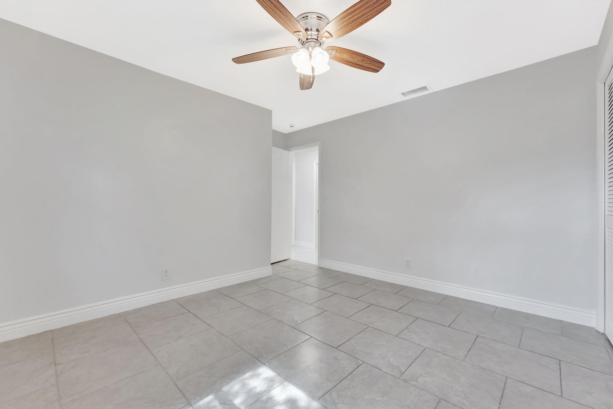 DEER RUN SPRINGS - Residential Lease