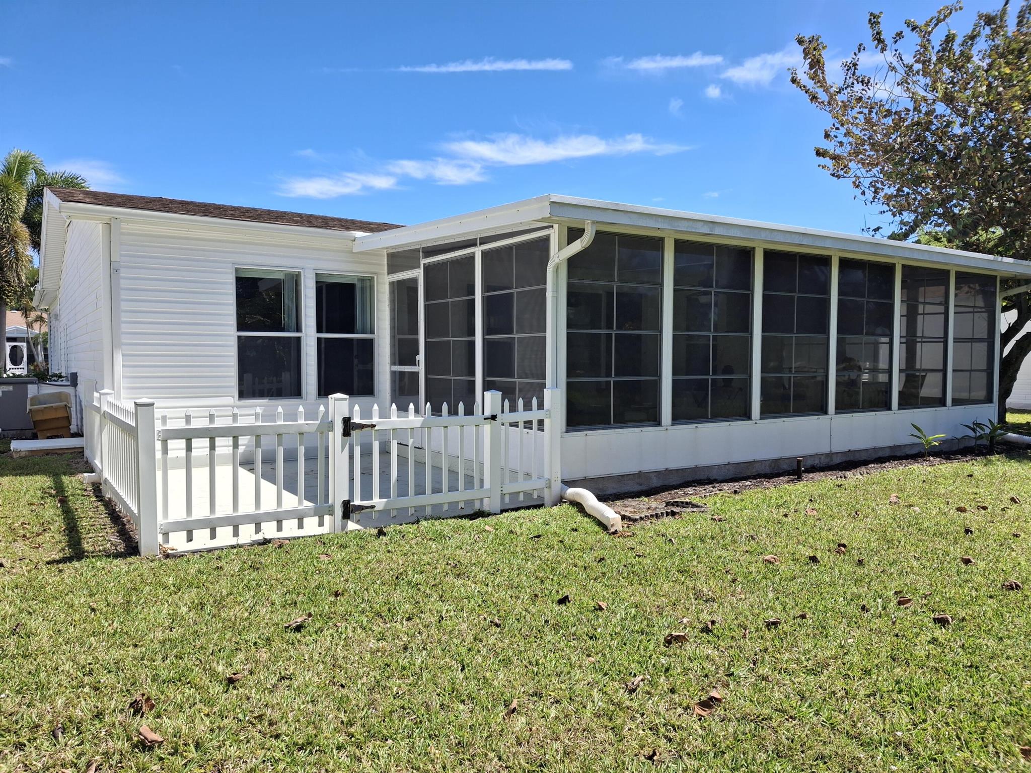 FAIRWAYS AT SAVANNA CLUB - Residential