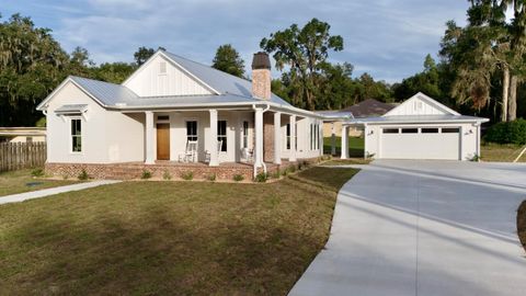 A home in High Springs