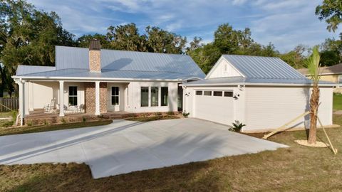 A home in High Springs