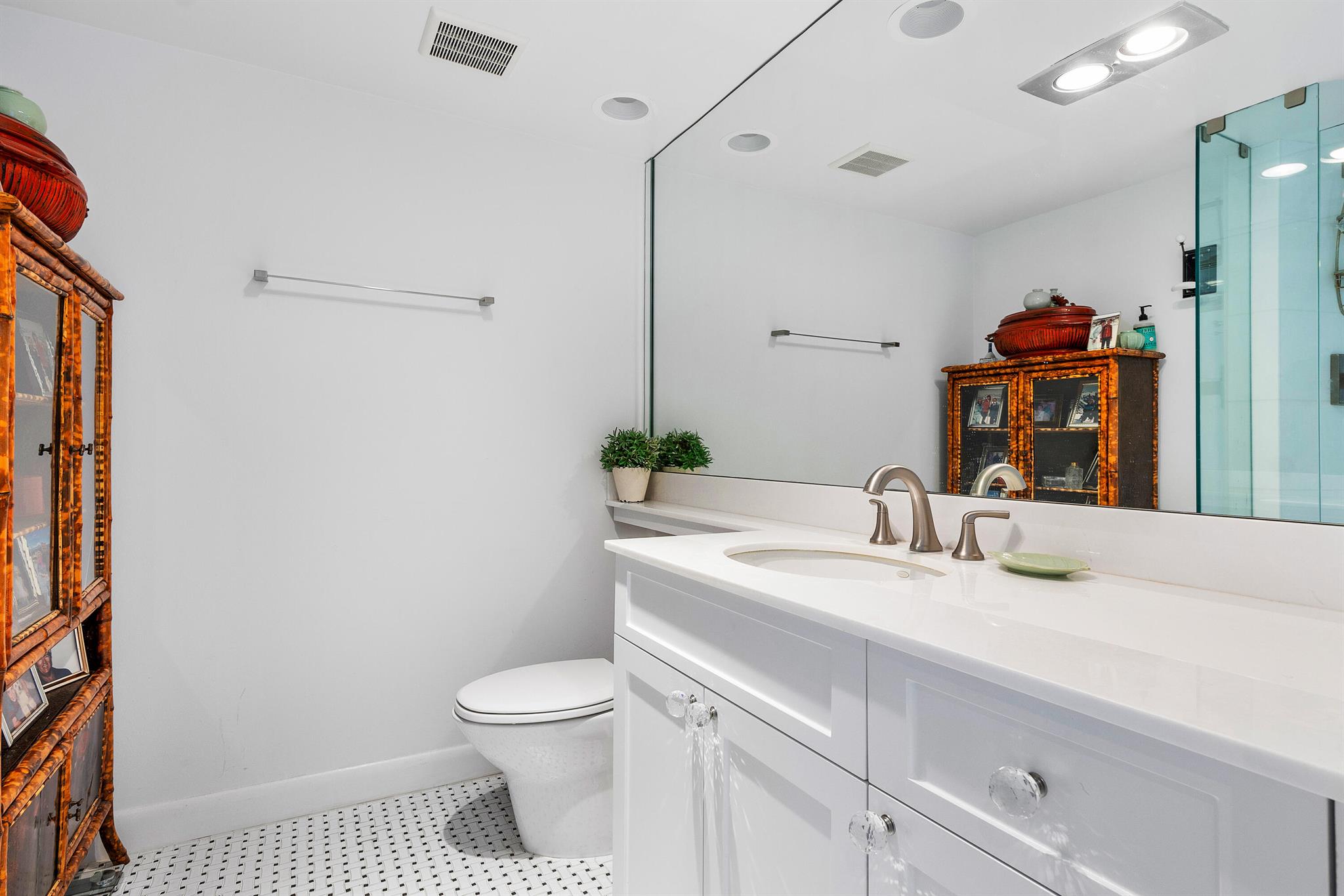 SUN AND SURF ONE HUNDRED - Residential