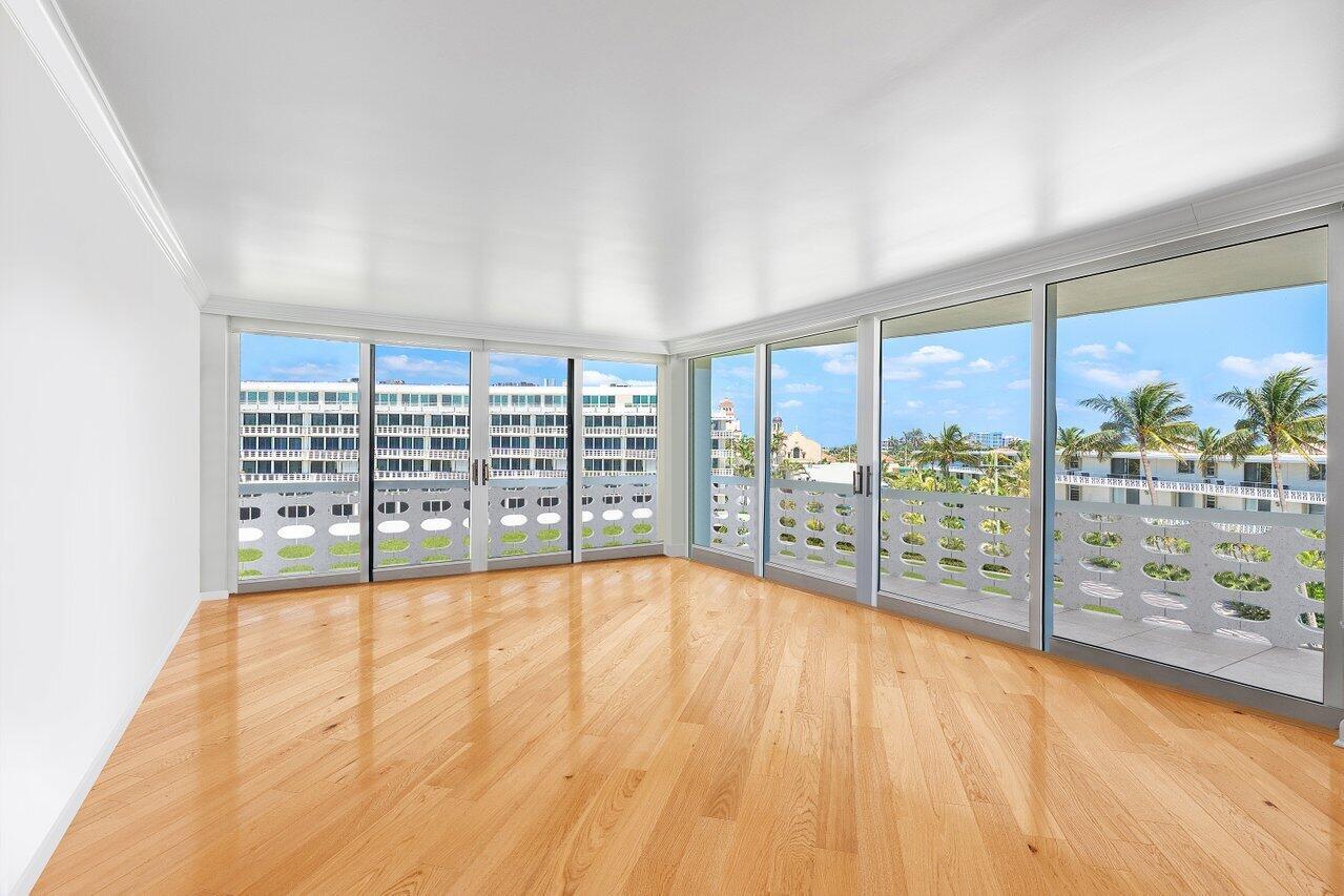 SUN AND SURF ONE HUNDRED - Residential