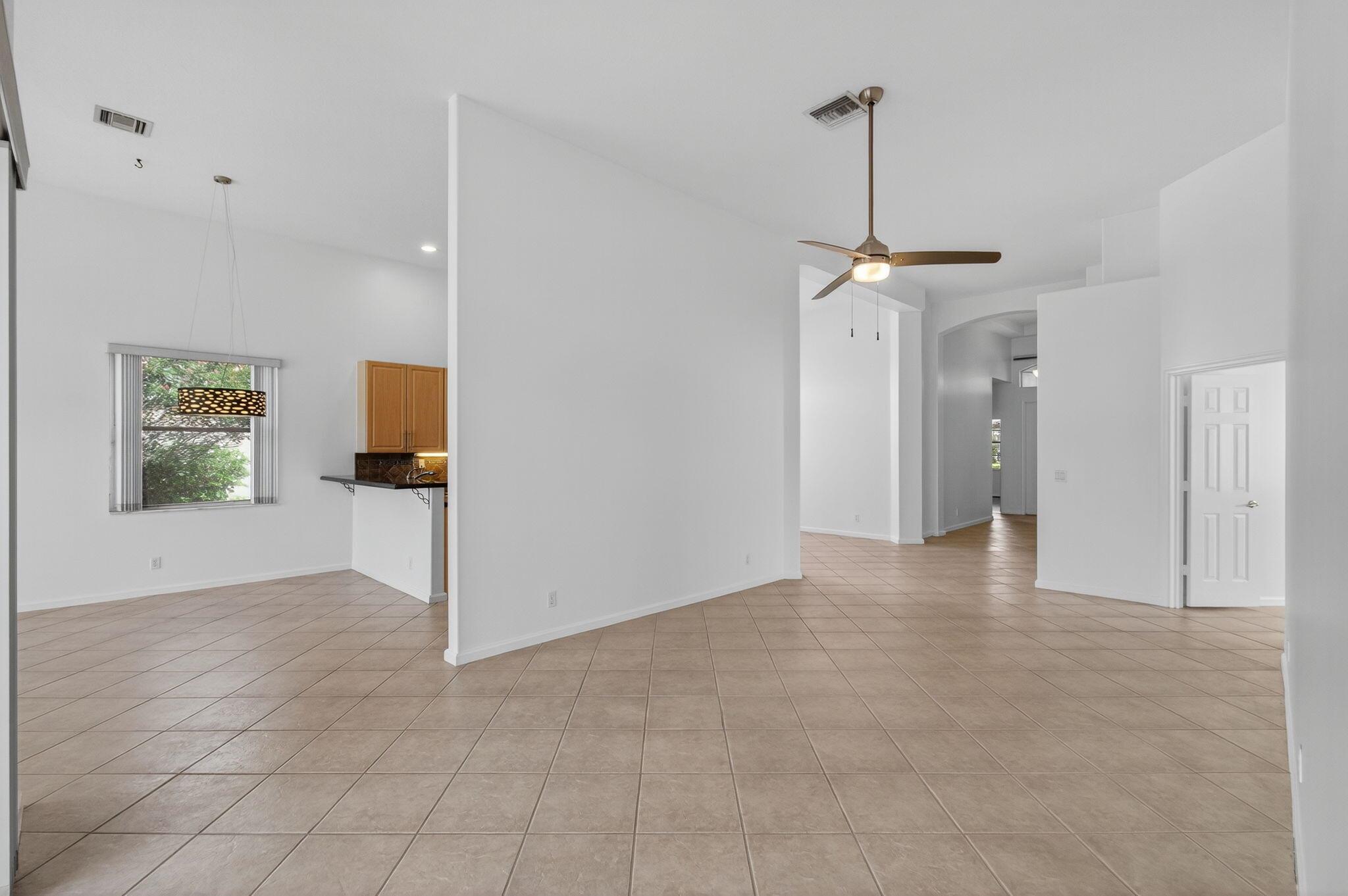 POLO TRACE 2 4 - Residential Lease