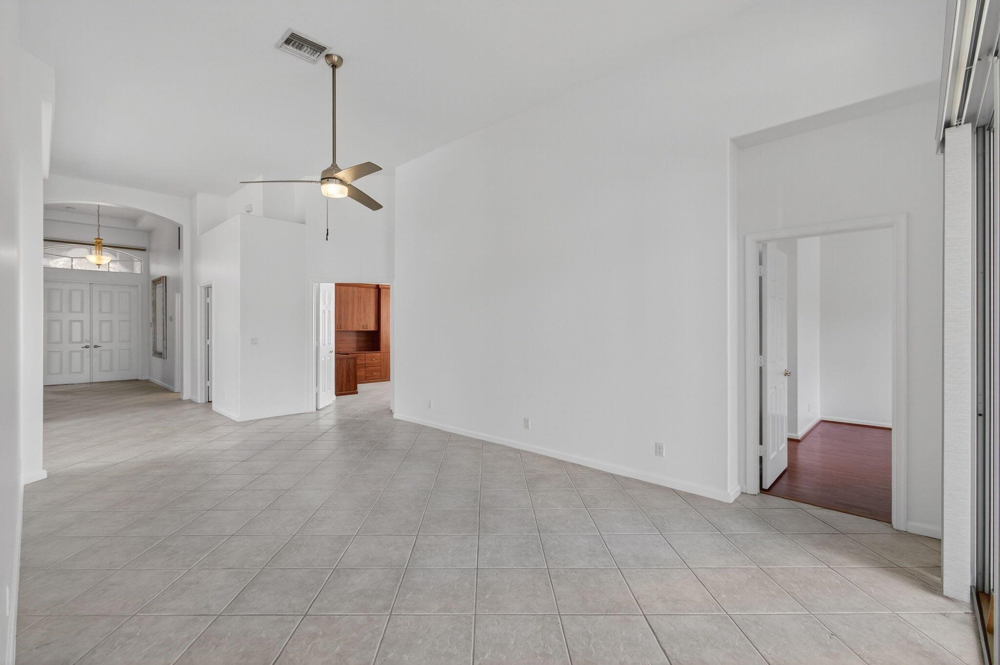 POLO TRACE 2 4 - Residential Lease