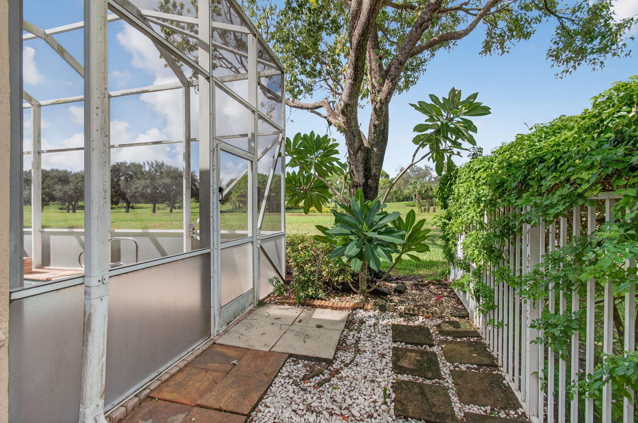 POLO TRACE 2 4 - Residential Lease